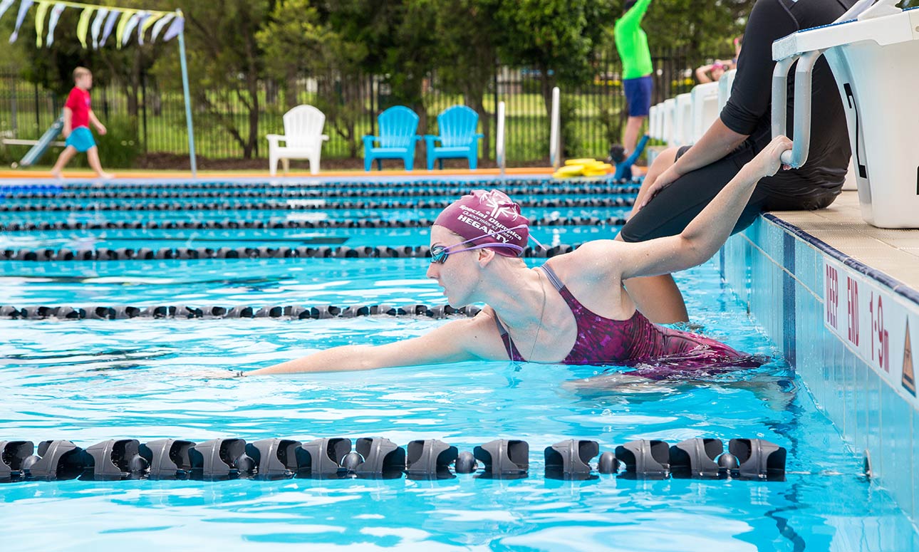 empowered-to-swim-group-adult-swimming-lessons-brisbane-city-council