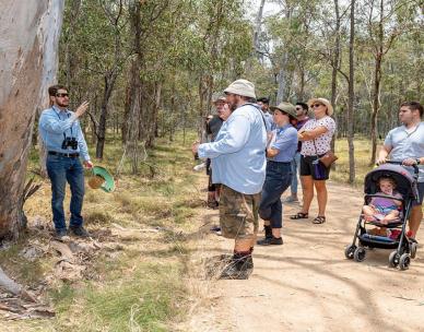 Guided walk of the Billai Dhagun circuit